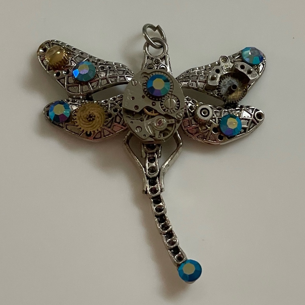 Rare Dragon-fly Pendant with gears Very different and beautiful